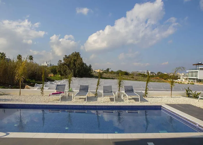 Villa Brand New Luxurious With Pool Protaras