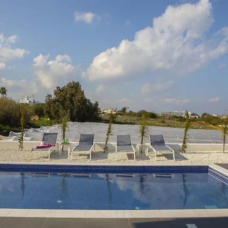 Villa Brand New Luxurious With Pool Protaras