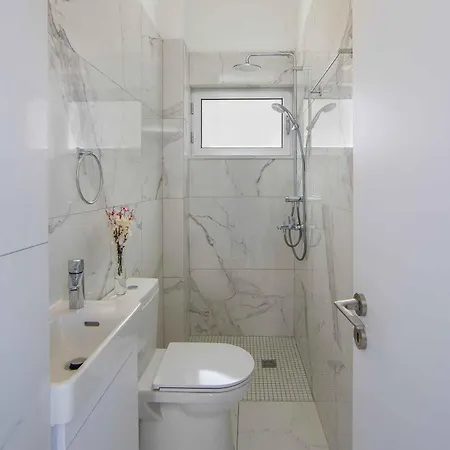 Brand New Luxurious With Pool *