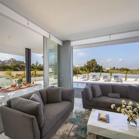 Brand New Luxurious With Pool Villa